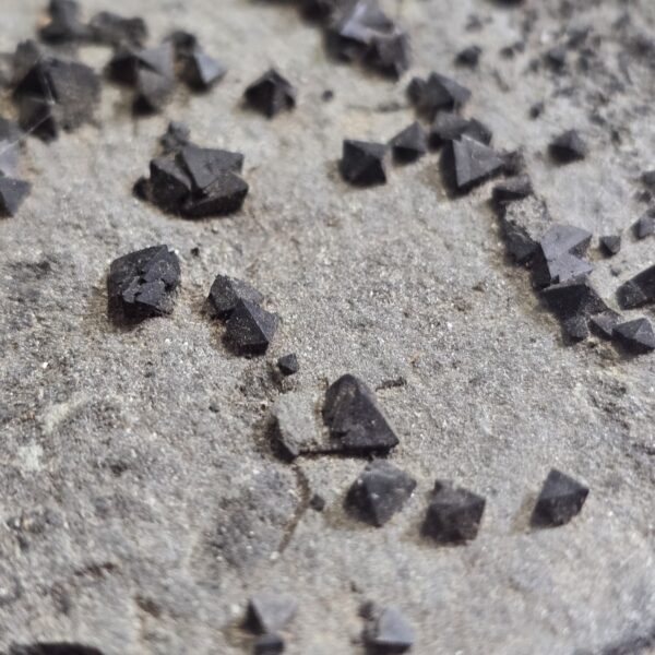 Magnetite on Matrix - Image 4